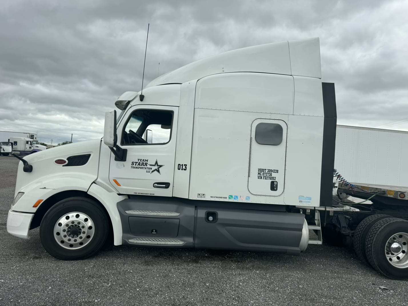 Team Starr Peterbilt tractor, unit 013